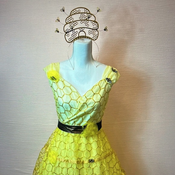 Chasing Fireflies Queen Bee costume - Picture 2 of 6